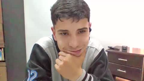Snapshot of jhongrey2 chatting on February 20, 8:14 pm jhon online show from February 20, 8:14 pm