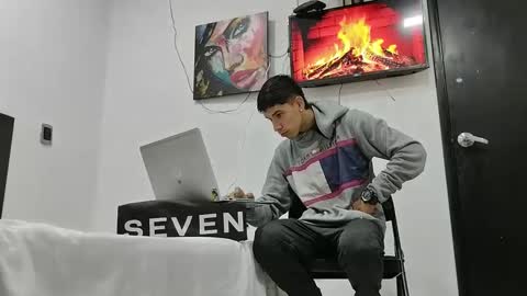 Snapshot of jhongrey2 chatting on February 25, 4:21 pm jhon online show from February 25, 4:21 pm