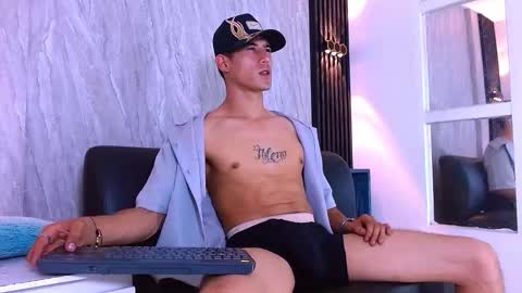 Jhon online show from December 21, 7:32 pm