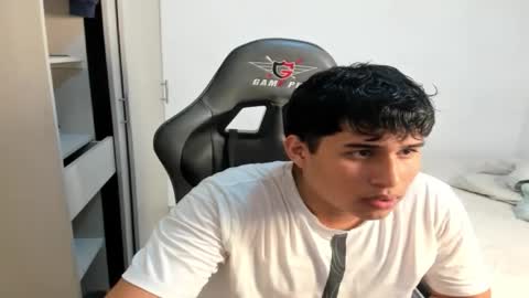 Snapshot of jhonny_dickm chatting on September 25, 4:49 am jhonny_dickm online show from September 25, 4:49 am