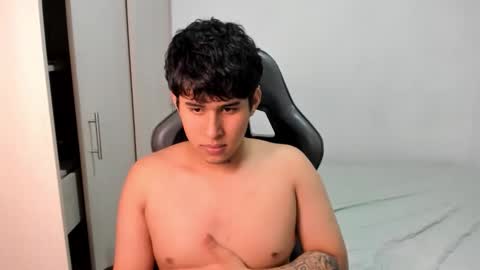 Snapshot of jhonny_dickm chatting on October 22, 8:52 pm jhonny_dickm online show from October 22, 8:52 pm