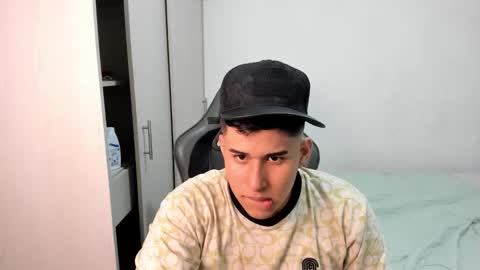 Snapshot of jhonny_dickm chatting on October 26, 8:04 pm jhonny_dickm online show from October 26, 8:04 pm