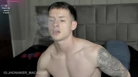 Jhonaiker online show from September 23, 1:30 am