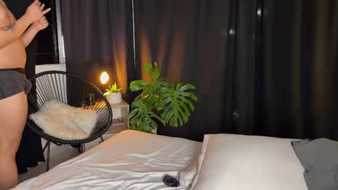 Jhonny  online show from March 7, 4:20 am