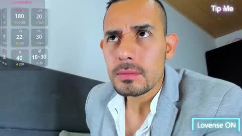 Jhony Alzate online show from October 6, 1:47 am