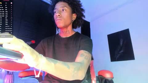 jhonymiller online show from October 12, 8:30 pm