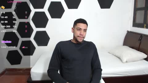 Snapshot of jhors__collens chatting on January 22, 5:48 am Jhors online show from January 22, 5:48 am