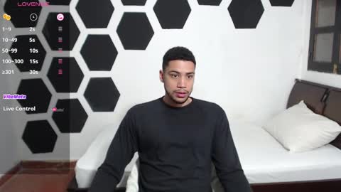 Snapshot of jhors__collens chatting on January 24, 1:03 am Jhors online show from January 24, 1:03 am
