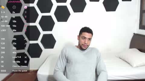 Snapshot of jhors__collens chatting on January 29, 9:12 am Jhors online show from January 29, 9:12 am