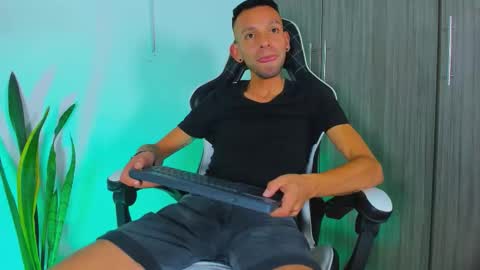 Jhors online show from October 22, 12:22 am