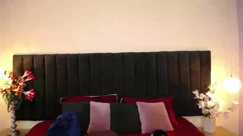 Snapshot of jhos_padill chatting on February 16, 1:29 pm jhos online show from February 16, 1:29 pm