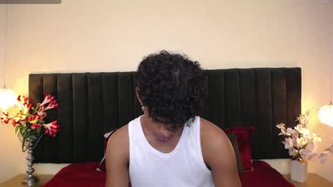 Snapshot of jhos_padill chatting on February 20, 1:44 pm jhos online show from February 20, 1:44 pm