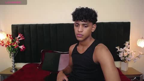 Snapshot of jhos_padill chatting on February 23, 1:30 pm jhos online show from February 23, 1:30 pm