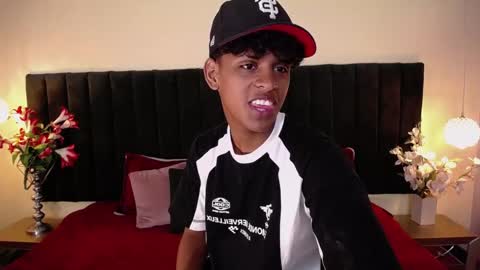 Snapshot of jhos_padill chatting on March 2, 1:18 pm jhos online show from March 2, 1:18 pm