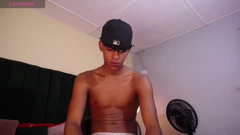 Snapshot of jhos_padill chatting on March 13, 3:07 pm jhos online show from March 13, 3:07 pm