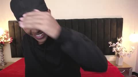 Snapshot of jhos_padill chatting on March 26, 2:11 pm jhos online show from March 26, 2:11 pm