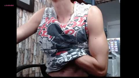 jhosuamoore2 online show from May 9, 1:38 pm