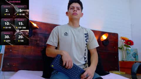 Snapshot of jhosuavega chatting on September 14, 2:22 am jhosuavega online show from September 14, 2:22 am