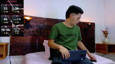 Snapshot of jhosuavega chatting on October 7, 7:11 pm jhosuavega online show from October 7, 7:11 pm