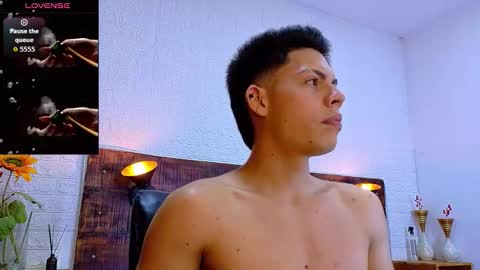 Snapshot of jhosuavega chatting on October 25, 12:18 am jhosuavega online show from October 25, 12:18 am