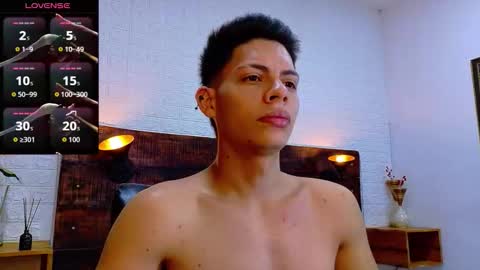 Snapshot of jhosuavega chatting on October 26, 1:22 am jhosuavega online show from October 26, 1:22 am