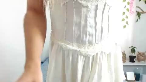 Jhuan Nhez online show from July 3, 9:10 pm