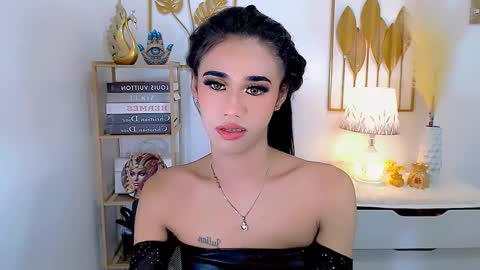 julie online show from December 18, 6:32 am