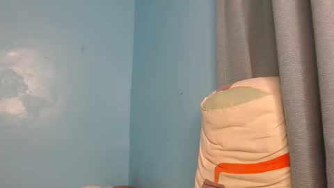 Snapshot of jia_lisah chatting on February 19, 8:10 am jia lisa online show from February 19, 8:10 am