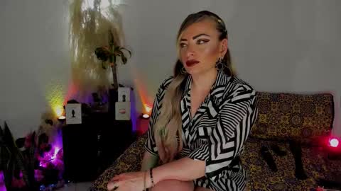 jianilnescoth online show from September 11, 6:57 am