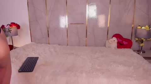 Jiggly online show from February 1, 5:39 am