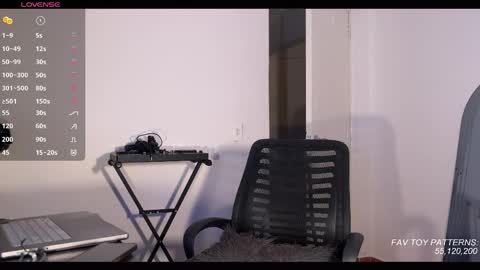 Snapshot of jim_dancer chatting on April 14, 11:44 pm jim_dancer online show from April 14, 11:44 pm
