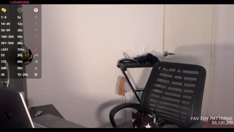 Snapshot of jim_dancer chatting on April 24, 3:47 pm jim_dancer online show from April 24, 3:47 pm
