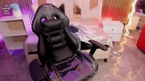 Hi Im Jim online show from October 19, 3:23 pm