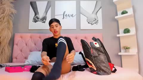 Snapshot of jim_twink chatting on September 21, 1:51 am Jim  online show from September 21, 1:51 am