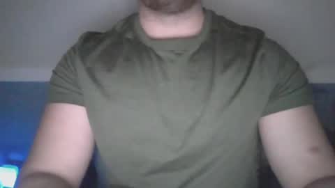Snapshot of jimbone97 chatting on December 19, 10:32 pm jimbone97 online show from December 19, 10:32 pm