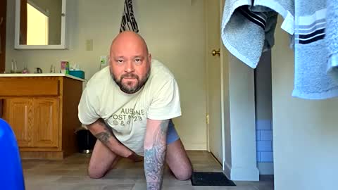 Snapshot of jiminowell chatting on December 4, 2:26 pm jiminowell online show from December 4, 2:26 pm