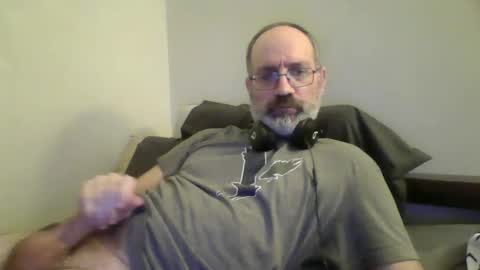 Snapshot of jimmielove2046 chatting on December 18, 8:31 am jimmielove2046 online show from December 18, 8:31 am