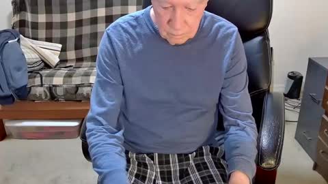 Snapshot of jimmy_d47 chatting on February 12, 12:12 pm jimmy_d47 online show from February 12, 12:12 pm