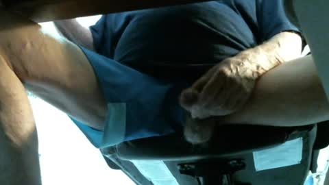 Snapshot of jimsundies chatting on April 27, 3:26 am jimwellhung online show from April 27, 3:26 am