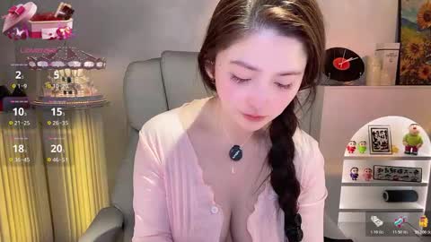 jingtian_8888 online show from December 17, 1:50 pm