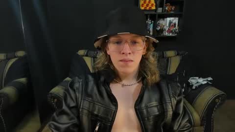 Snapshot of jinnbook chatting on March 12, 5:13 am JinnBook online show from March 12, 5:13 am