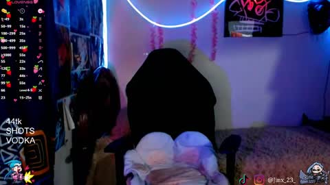 Snapshot of jinx_25 chatting on June 4, 2:06 am Jinx online show from June 4, 2:06 am