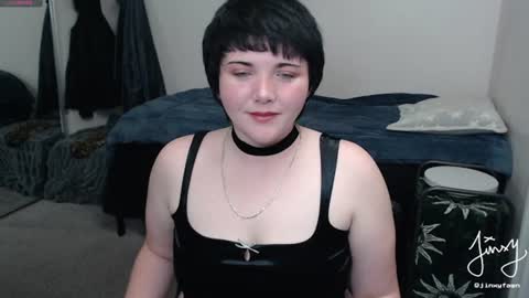 jinxyfawn online show from June 18, 6:02 am