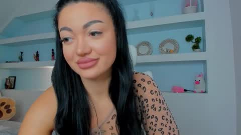 Snapshot of jisselle chatting on September 30, 7:02 am Juliee online show from September 30, 7:02 am