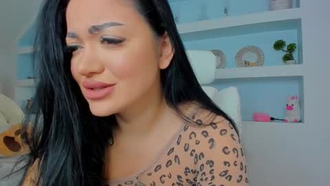 Snapshot of jisselle chatting on October 8, 7:06 am Juliee online show from October 8, 7:06 am