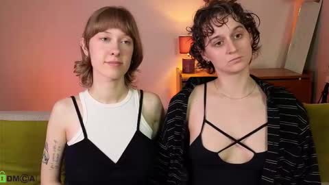 Snapshot of jitoon_exe chatting on September 20, 7:15 pm Hey Guys We are Julia ginger Tina brunette online show from September 20, 7:15 pm