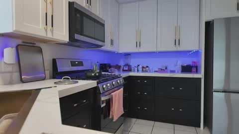 Jiwon online show from March 2, 12:57 am