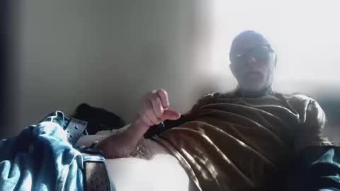 jizzmitten5 online show from December 14, 7:18 pm