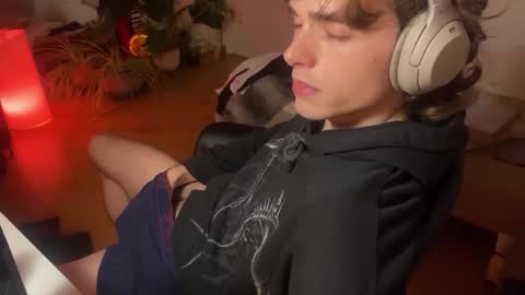 Snapshot of jjayce25ste chatting on November 30, 9:30 pm Kitty online show from November 30, 9:30 pm