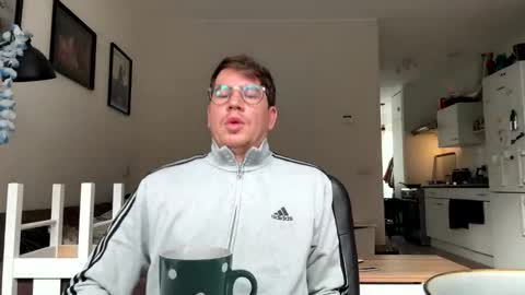 Snapshot of jjd8 chatting on October 26, 12:22 pm jjd8 online show from October 26, 12:22 pm